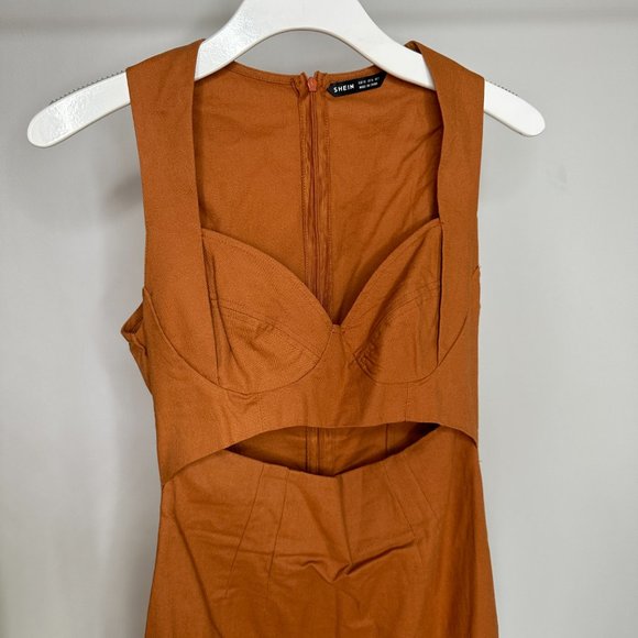 Cropped Bustier Dress Cutout - Picture 4 of 6